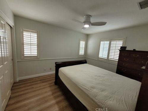 33 Commonwealth, Irvine CA  92618-7003 exterior