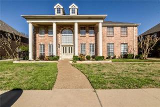 7312 Stoney Point Dr, Plano TX  75025-6115 exterior