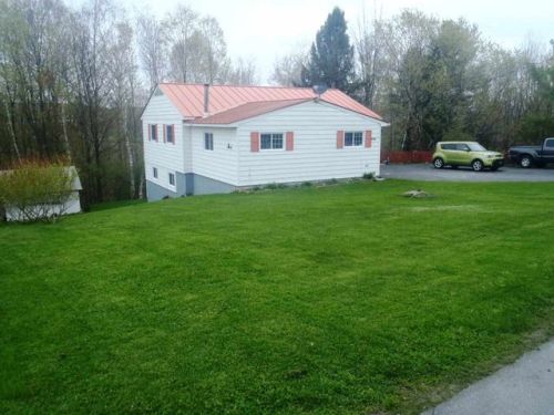 44 Cherrywood Dr, Barre VT  05641-9054 exterior