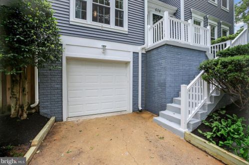 616 Kemp Mill Forest Dr, Silver Spring, MD 20902-1565