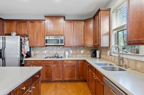 2077 Hatteras Way, Atlanta GA  30318-1085 exterior