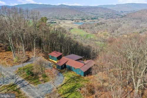 1034 Toms Knob Approach, Lost City WV 26810-8428 exterior