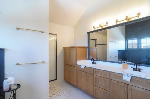 15736 Diamond Way, Saint Paul MN  55124-6897 exterior