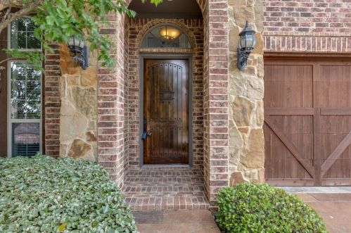 4008 Hill Dr, Irving TX  75038-6211 exterior