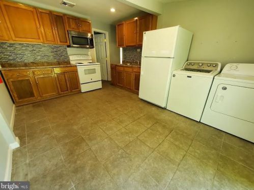 22 Iris St, Browns Mills, NJ 08015-2340
