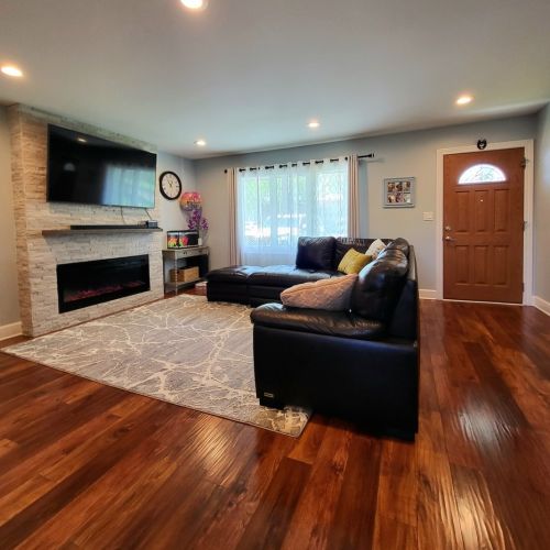 6621 Valley View Rd, Hanover Park, IL 60133-3926