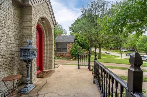 2312 Carleton Ave, Fort Worth, TX 76107-4266