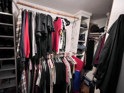 1102 Castile Rd, Austin TX  78733-2518 exterior