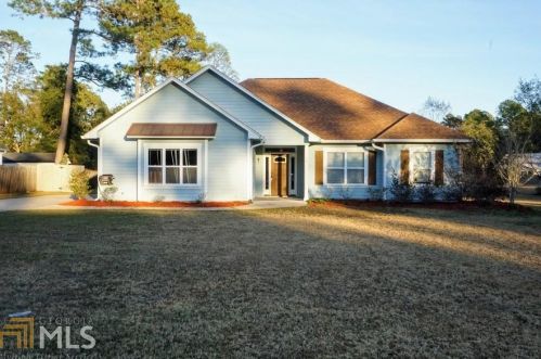 53 Tradewinds Dr, Woodbine, GA 31569-3003