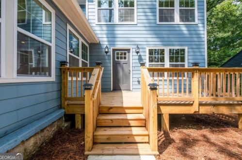 674 Charlotte Pl, Atlanta GA  30318-6375 exterior