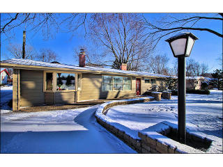 1373 Randall Rd, Aurora, IL 60506-1327