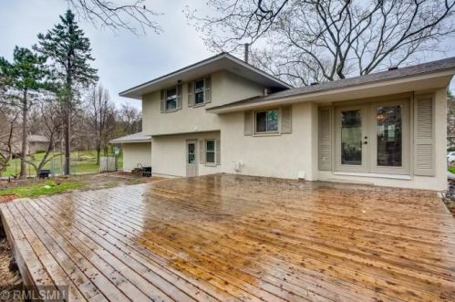 2382 Hillside Rd, Saint Paul MN  55110-5534 exterior