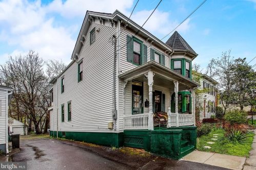 17 Chestnut St, Princeton, NJ 08542-3805