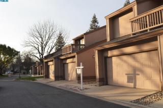 4820 Westgate Ave, Visalia, CA 93277-3878