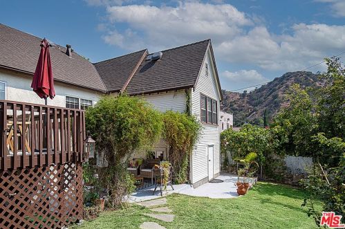 431 Scholl Dr, Glendale CA 91206-3045 exterior