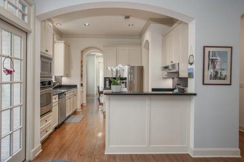 3702 Crestline Rd, Fort Worth TX  76107-3334 exterior