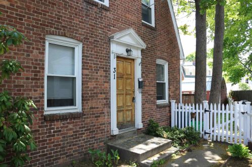 31 Saratoga Way, Portsmouth, NH 03801-3446