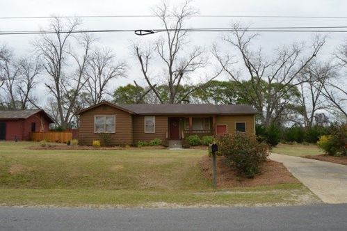 740 Mattie Ave, Sycamore, GA 31790-2306