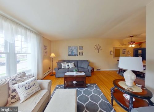 2124 Hartel Ave, Philadelphia, PA 19152-3707