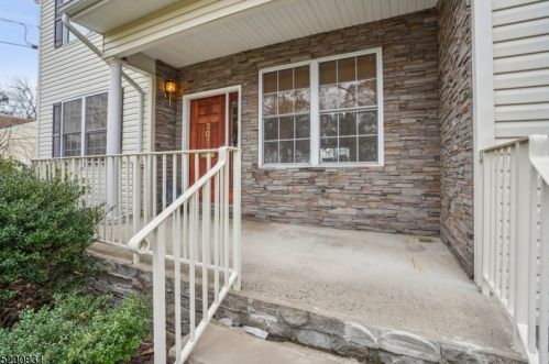 307 Hillside Ave, Springfield, NJ 07081-3239