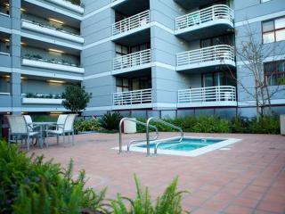 20350 Stevens Creek Blvd, Cupertino CA  95014-2229 exterior