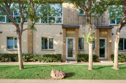 705 Colten James Ln, Dallas, TX 75204-6160