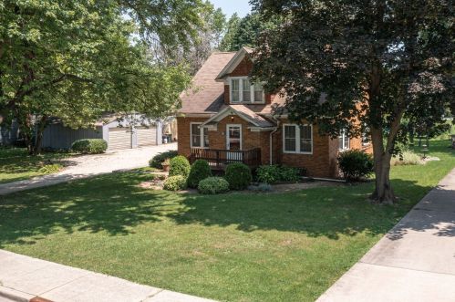 22-28 Garfield St, Oswego, IL 60543-8739