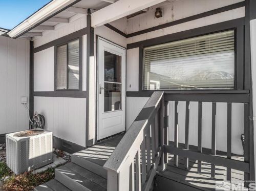 1332 Honeybee Ln, Gardnerville, NV 89460-8319
