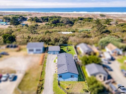 1919 Park St, Arcata, CA 95521-9650