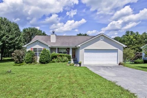 1729 Call Dr, Athens, TN 37303-2178