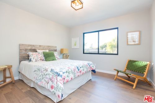 5308 Cortolane Dr, Glendale CA  91214-1308 exterior