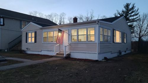 24 Sadler St, Providence, RI 02911-2712