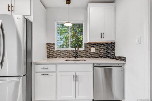 2000 Elk Pl, Denver CO  80211-1228 exterior