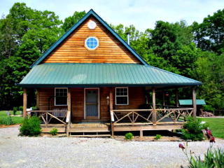 8554 Faix Rd, Byrdstown, TN 38549-4506