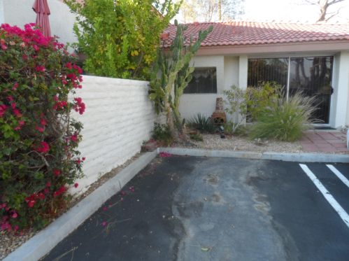 2504 Whitewater Club Dr, Palm Springs, CA 92262-2587