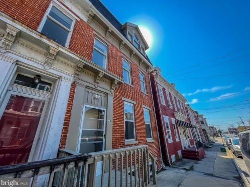 44 College Ave, York, PA 17401-5523