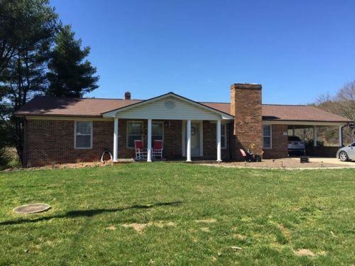 134 Oak Ridge Dr, Oaklevel, VA 24055-5933