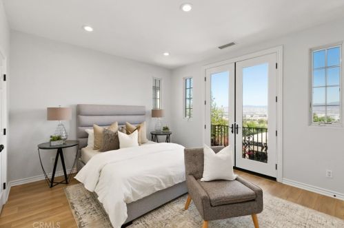 16 Dreamlight, Irvine CA  92603-4258 exterior