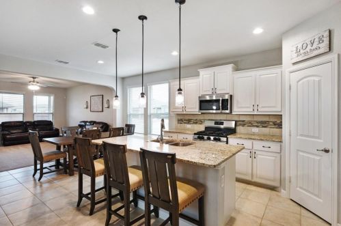 9137 Stone Mill Ln, Fort Worth TX  76179-8119 exterior