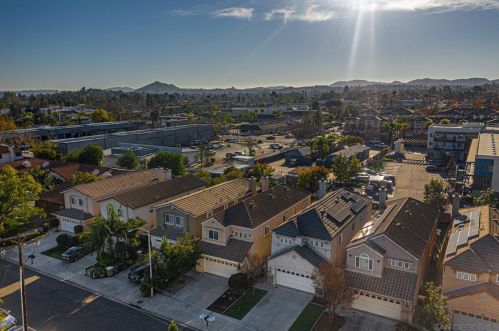 1577 Maple St, Escondido, CA 92025-6012