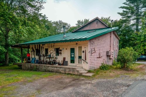 9 New Boston Rd, Kingston, NH 03848-3226