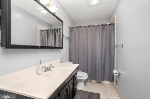 46 Copperfield Dr, Trenton NJ  08610-2031 exterior