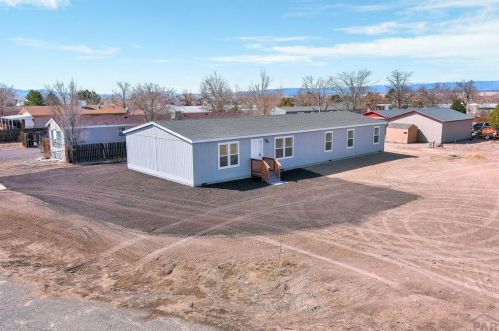 65 Dwight Dr, Pueblo, CO 81007-6337
