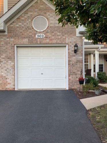 969 Sheridan Cir, Naperville, IL 60563-4211