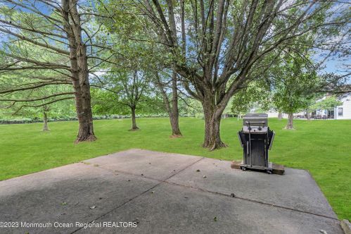 17 Rawson Cir, Tinton Falls NJ 07712-2579 exterior