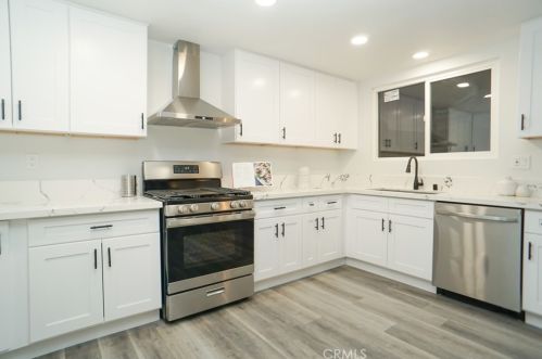 1513 Raymar St, Santa Ana CA  92703-4616 exterior