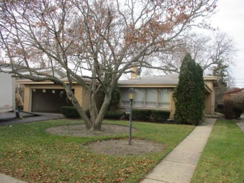 8950 Kilbourn Ave, Skokie, IL 60076-1824