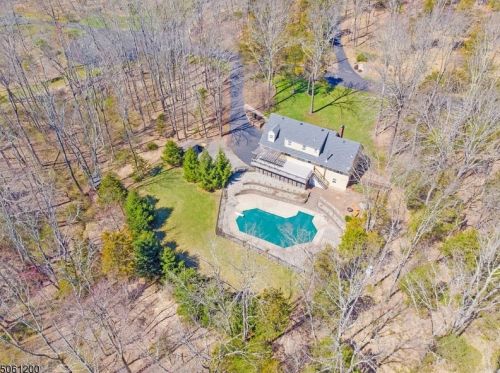 7 Ridge Rd, Gladstone, NJ 07934-2000