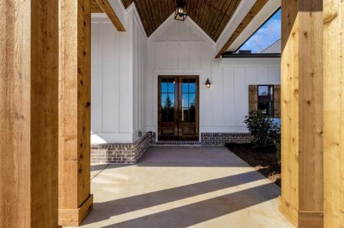 409 Village Creek Dr, Big Canoe, GA 30143-8905