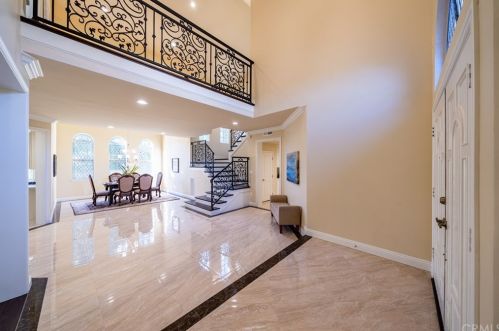 410 Winnie Way, Arcadia, CA 91007-7957